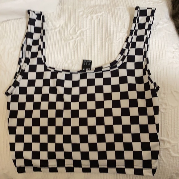 Checkered SHEIN crop top - Picture 3 of 3
